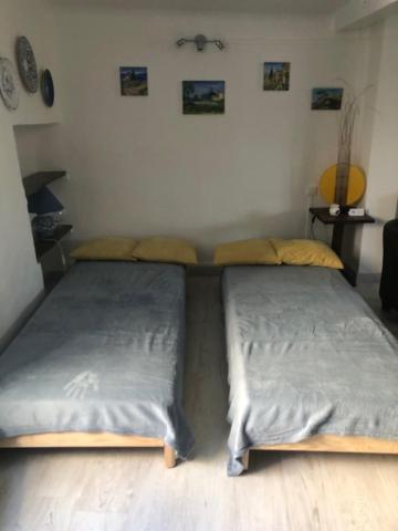 Le Petit Saint Clair Apartment Trigance Luaran gambar