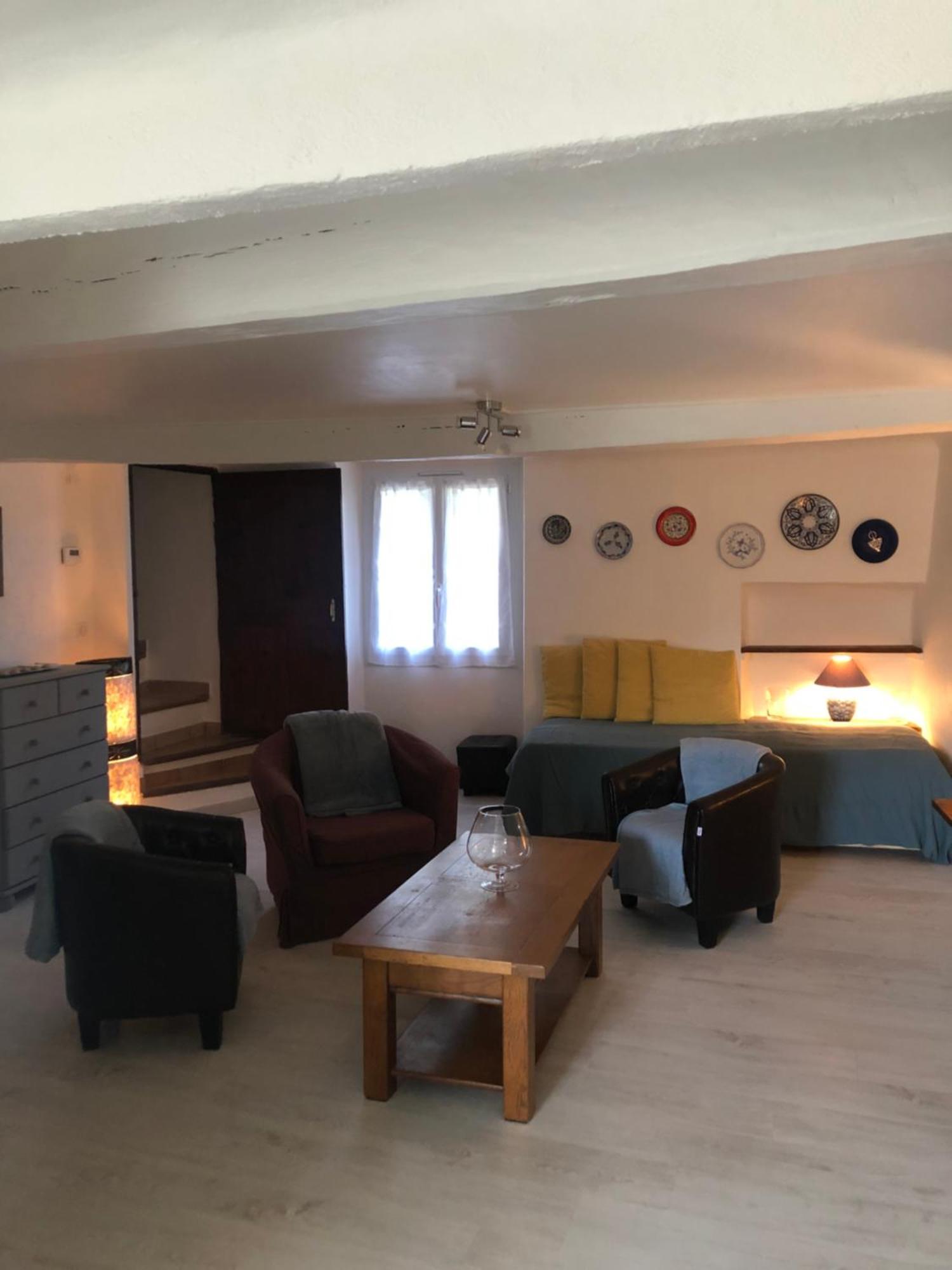 Le Petit Saint Clair Apartment Trigance Luaran gambar